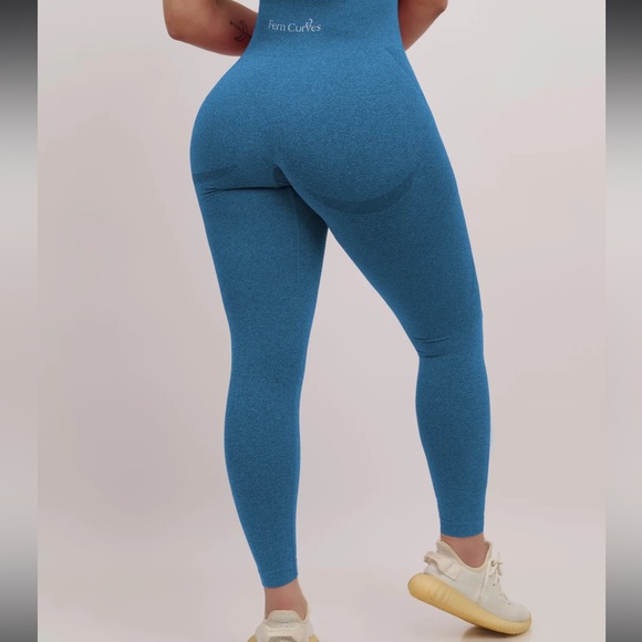 FEM Lot Of Two  Purple Fiorela Curve & Grey Sujey Scrunchy Booty Leggings NWT XL - Picture 7 of 16